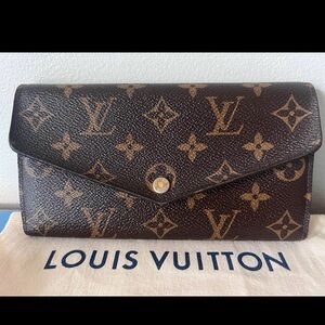 Louis Vuitton Monogram - SARAH WALLET